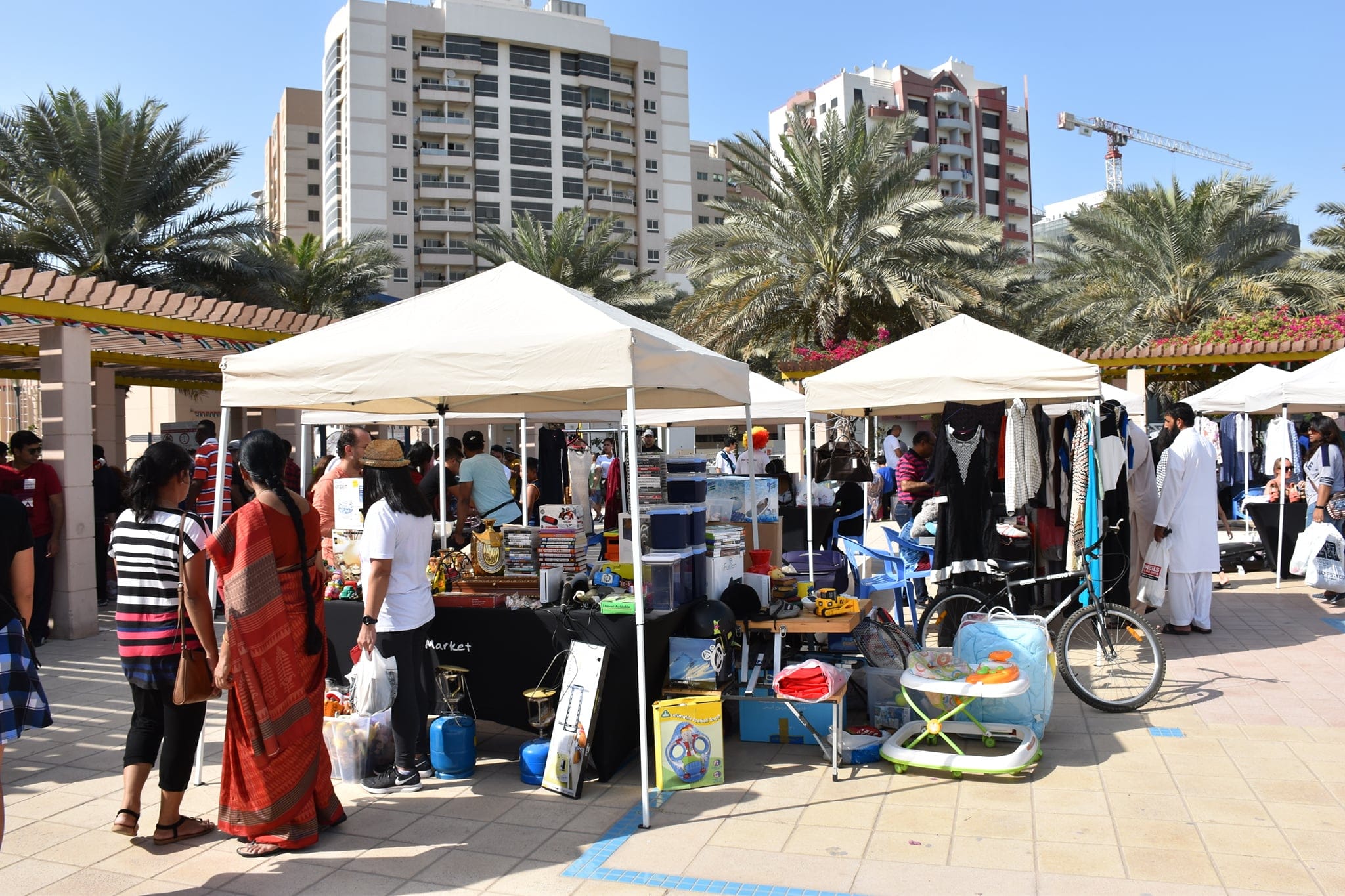 dubai flea markets