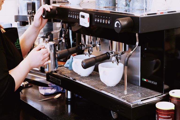 Best Coffee Machines In The UAE For A Delicious Brew